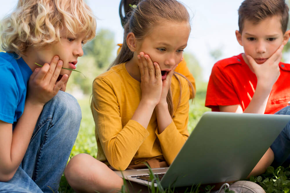 Control Children’s Use of Social Media