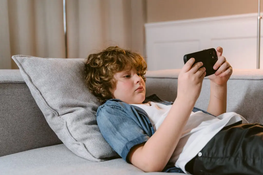 manage children’s smartphone use